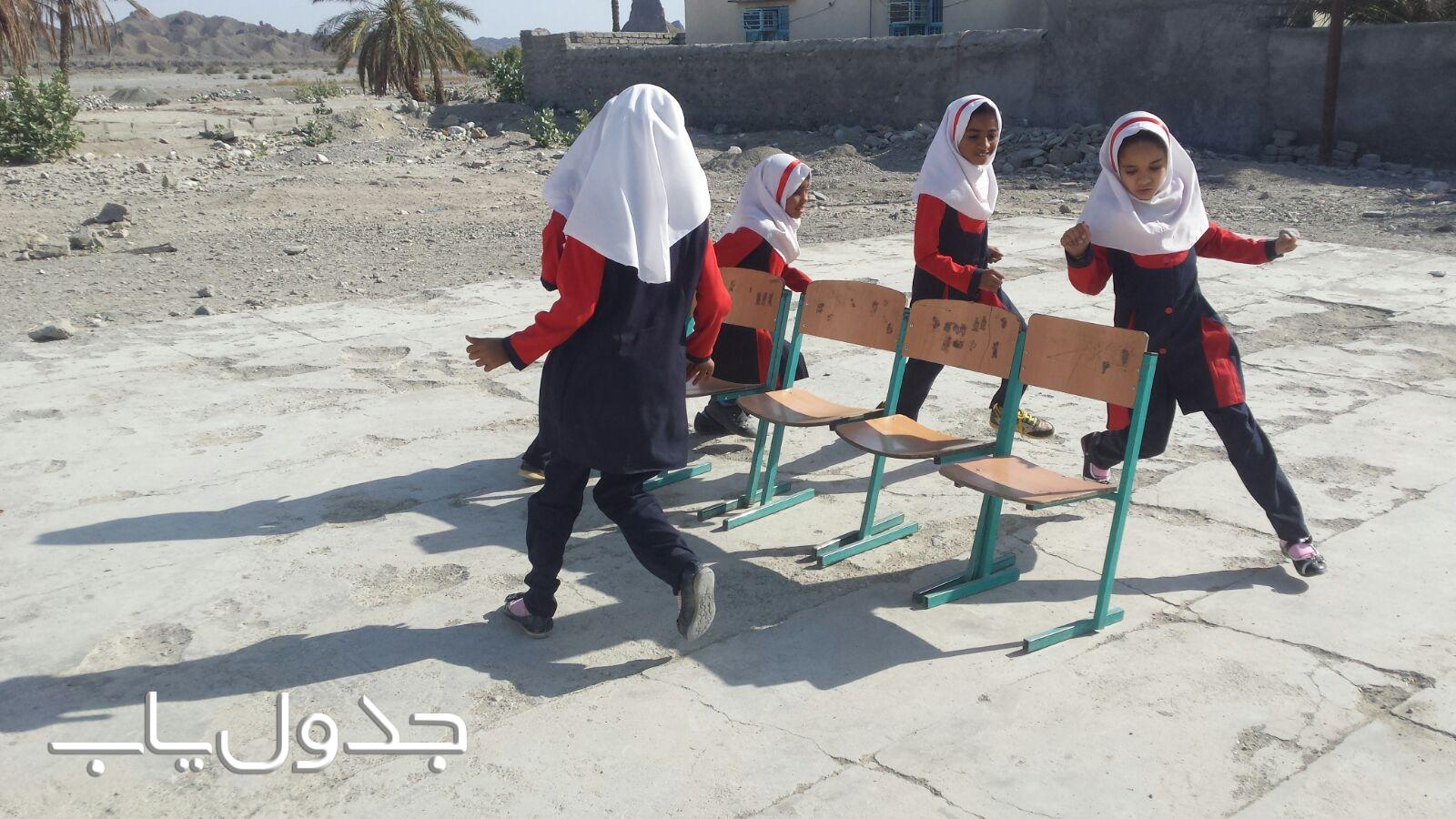 بازی محلی صندلی بازی به چه صورت انجام می شود؟