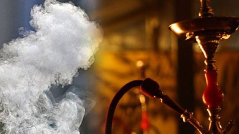 قلیان کشیدن کودک روس