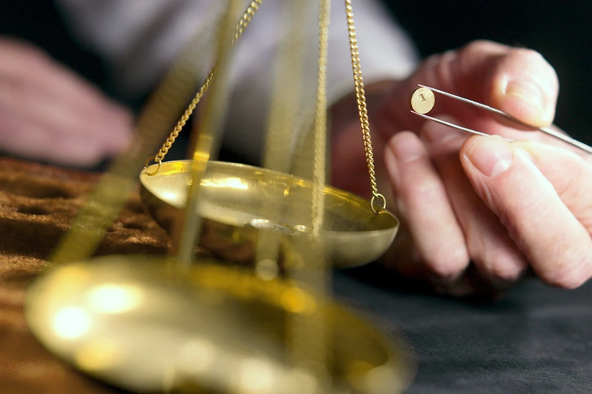 واحدهای اندازه&zwnj;گیری طلا در حل جدول